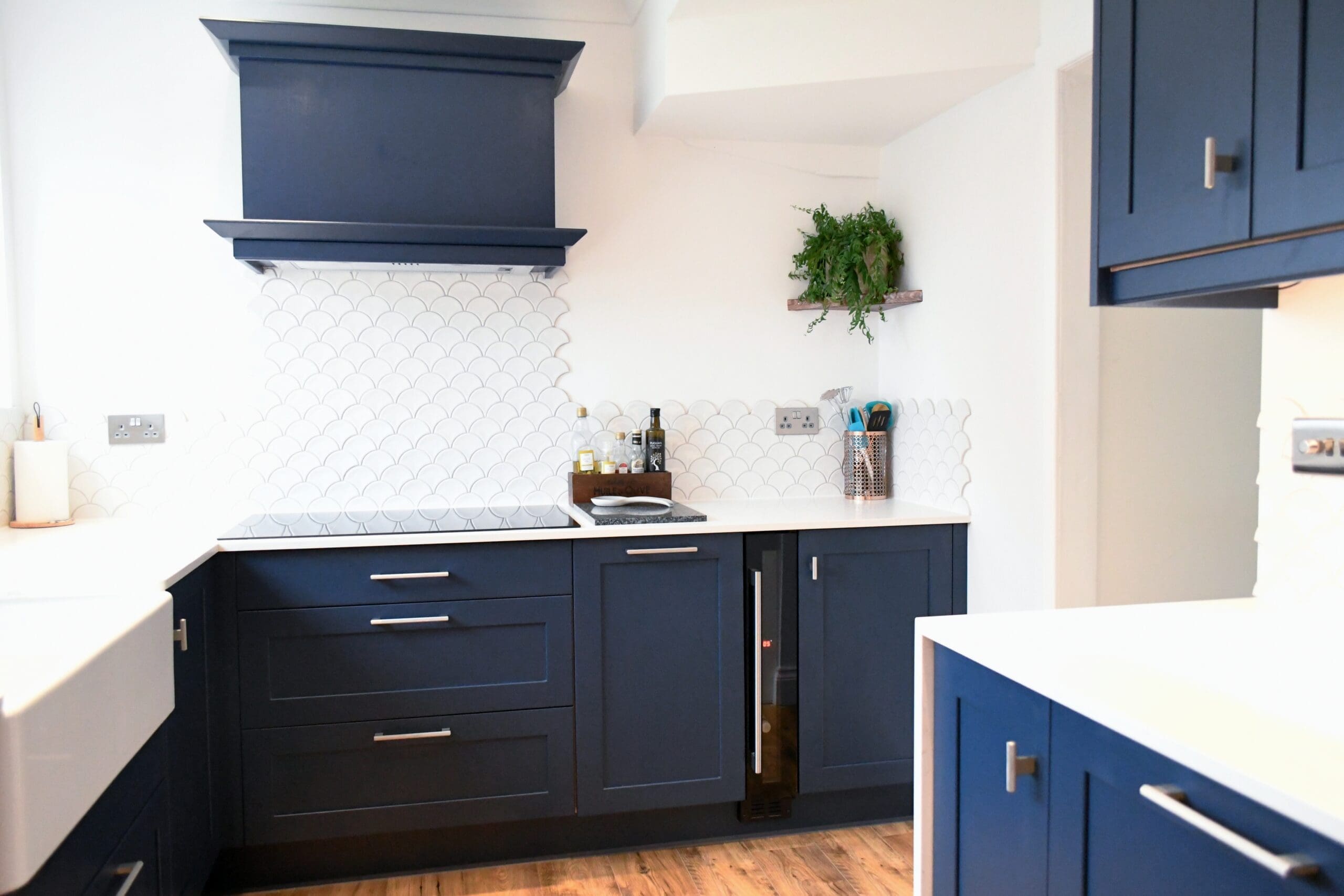 Prussian Blue Skinny Shaker Kitchen Bespoke Handmade Extractor Hood CDA Hob Quartz Worktop Stonemill Kitchens