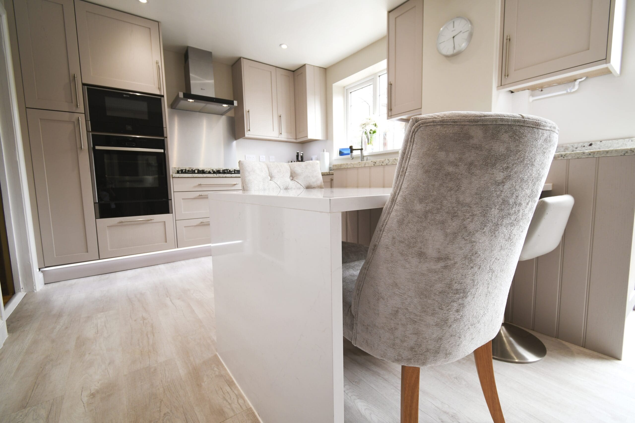Cashmere Skinny Shaker Kitchen Quartz Breakfast Bar Granite Worktop Stonemill Kitchens