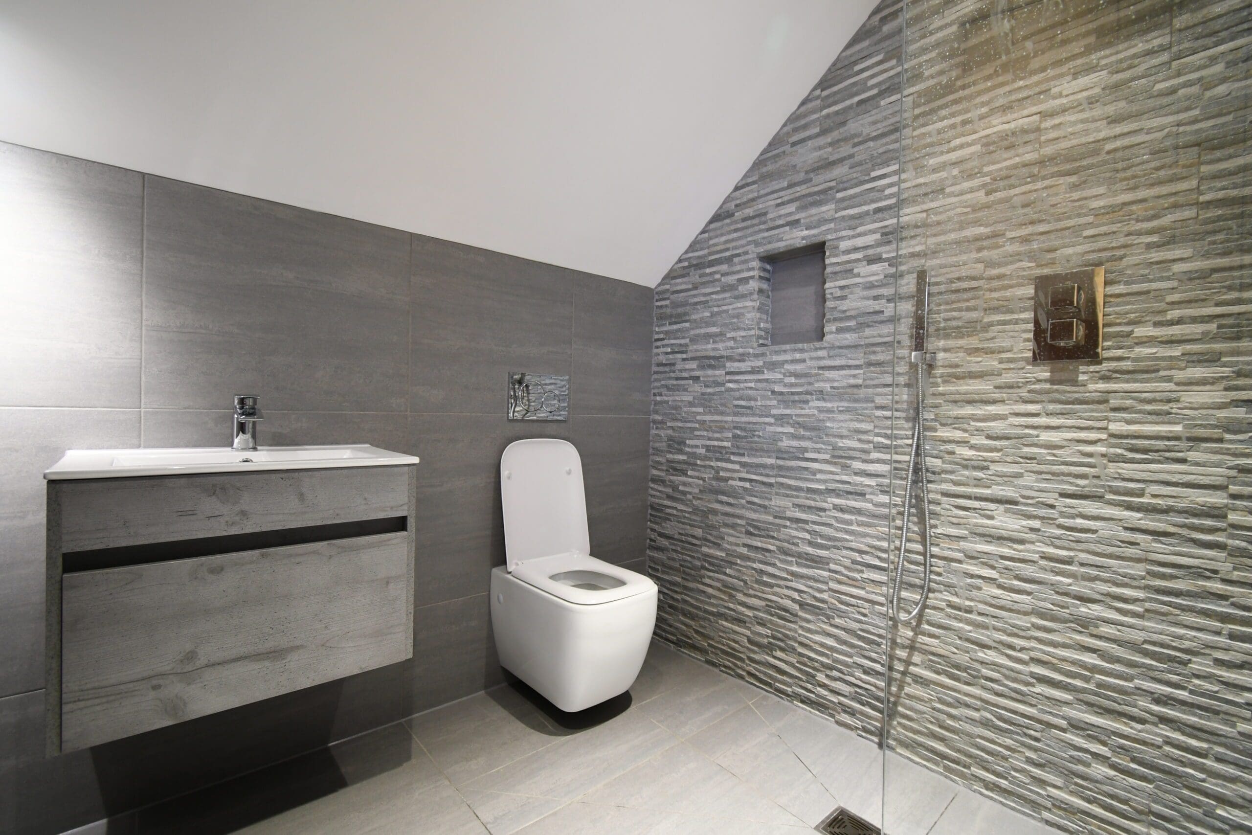 Kaelo in brushed gold finish